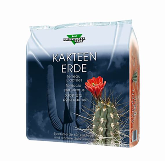 Packung Kakteen-Erde mit Abbildung eines blühenden Kaktus und Saguaro-Silhouette